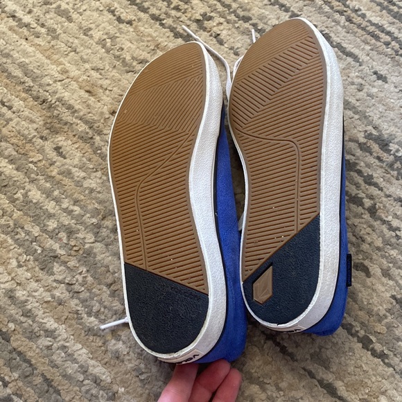 8.5  blue men volcom shoes - Picture 2 of 4